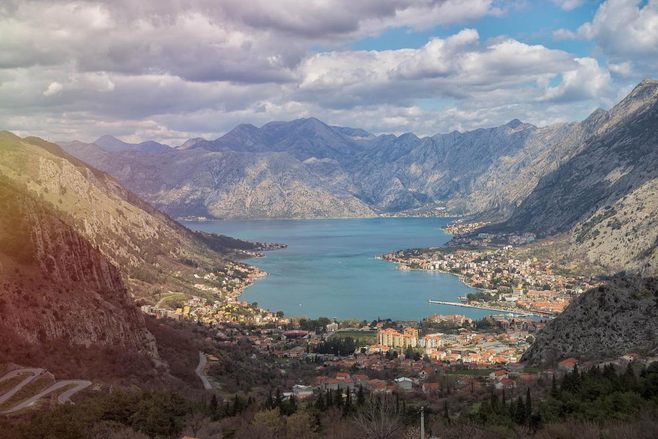 The Nest - Urban Family Place Kotor Buitenkant foto